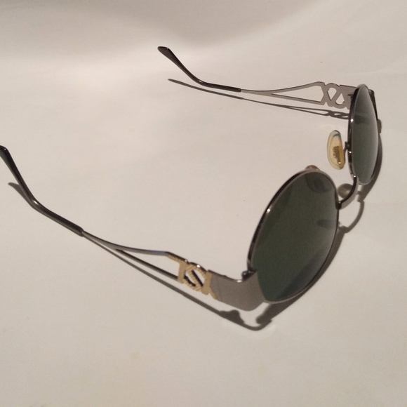 Yves Saint Laurent 1990 Women's Vintage Sunglasses - Picture 5 of 16